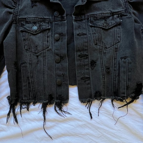 Forever 21 Frayed Puff-Sleeve Denim Jacket Size Small Color Washed Black - Picture 5 of 11